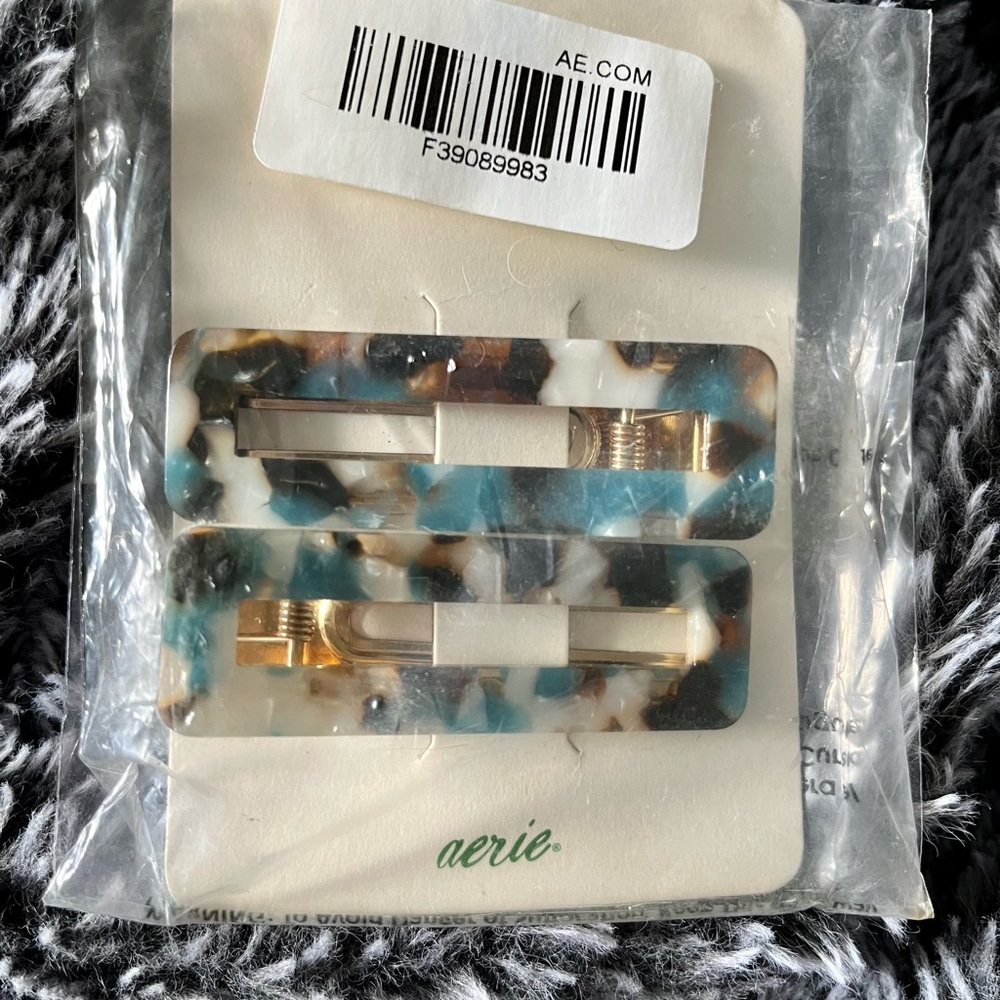 AERIE Hair Clips